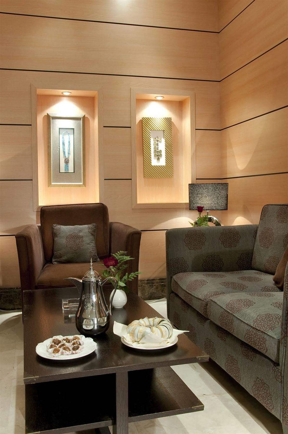 Elaf Al Mashaer Hotel Makkah Мека Екстериор снимка A living room in a luxury hotel